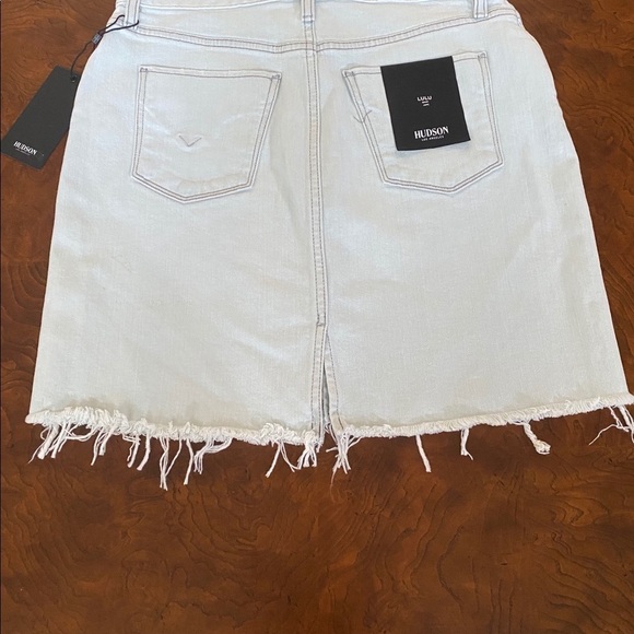 HUDSON LULU Light Wash Raw Hem Distressed Skirt 28 - Picture 2 of 6